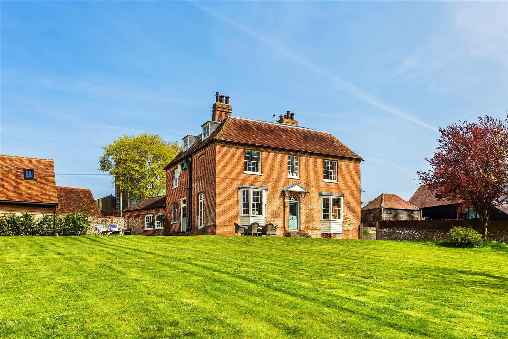 Leatherhead, KT22 8QE £1,799,900 For Sale House Partnership Estate Agents